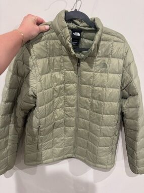 The North Face Thermoball Eco Quilted Puffer Jacket Mens L